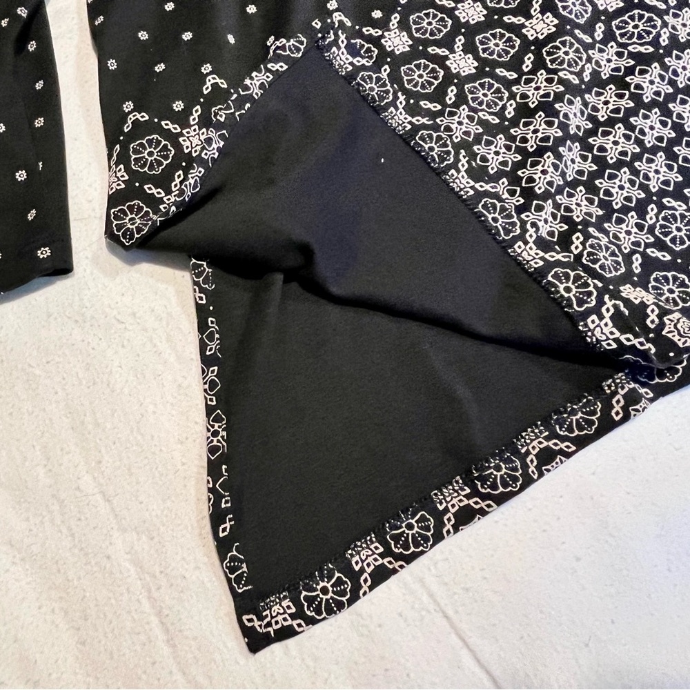 J. Jill Black and White Tunic Size XL - Picture 4 of 9
